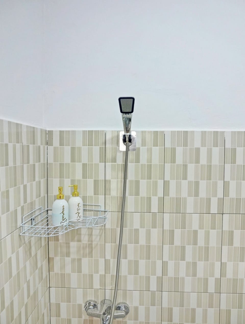 Shower, towels, soap, shampoo