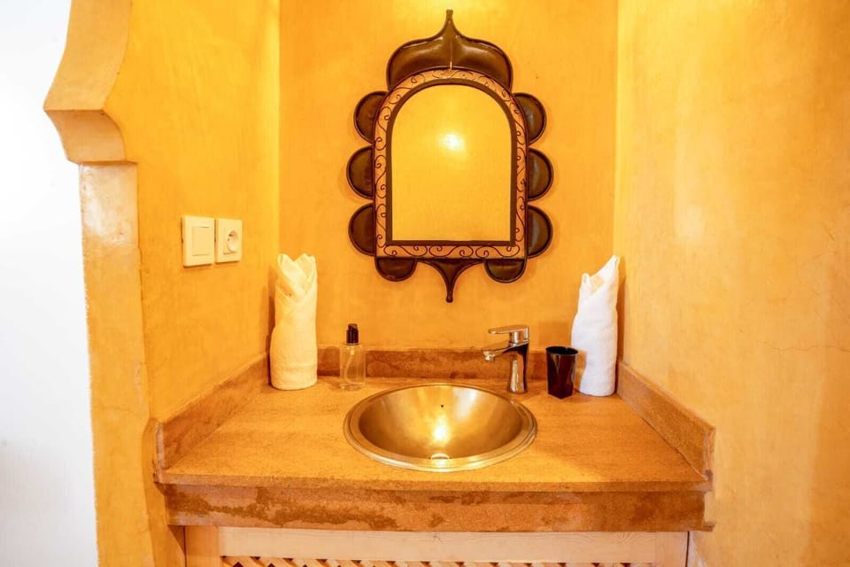 Deluxe Double Room | In-room safe, soundproofing, free WiFi
