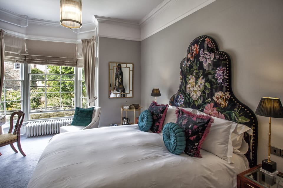 De Montfort, classic double | Premium bedding, down comforters, in-room safe, individually decorated