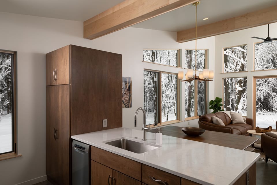 Romantic Villa | Private kitchen | Full-size fridge, microwave, oven, stovetop
