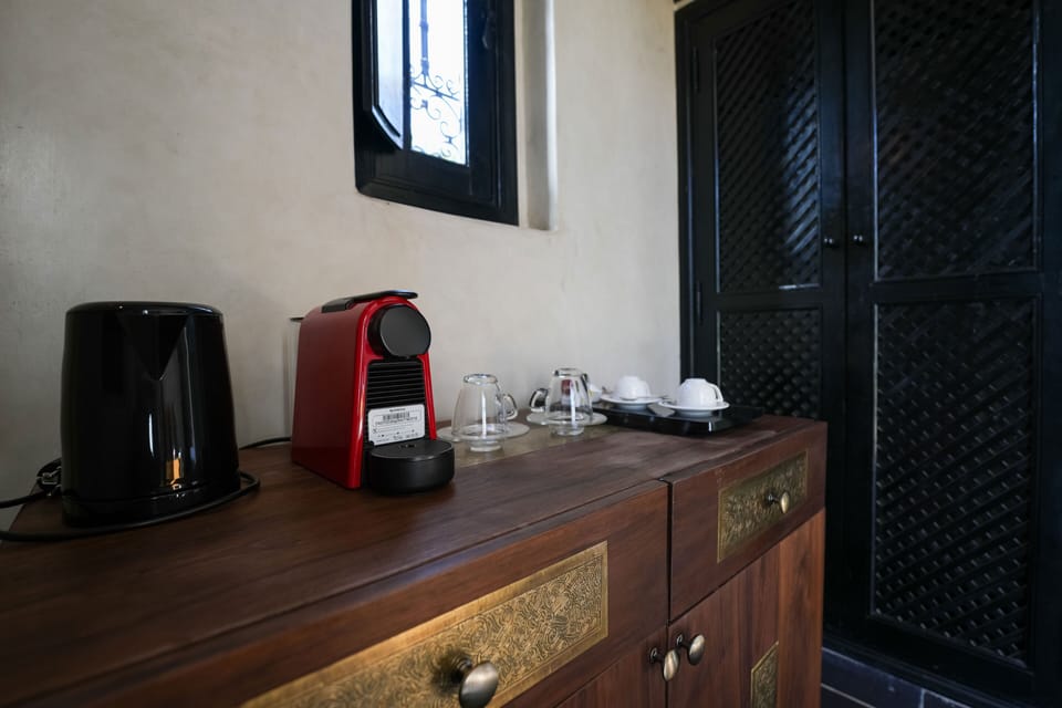 Junior Suite, 1 King Bed, Private Bathroom, Garden View | 1 bedroom, in-room safe, free WiFi