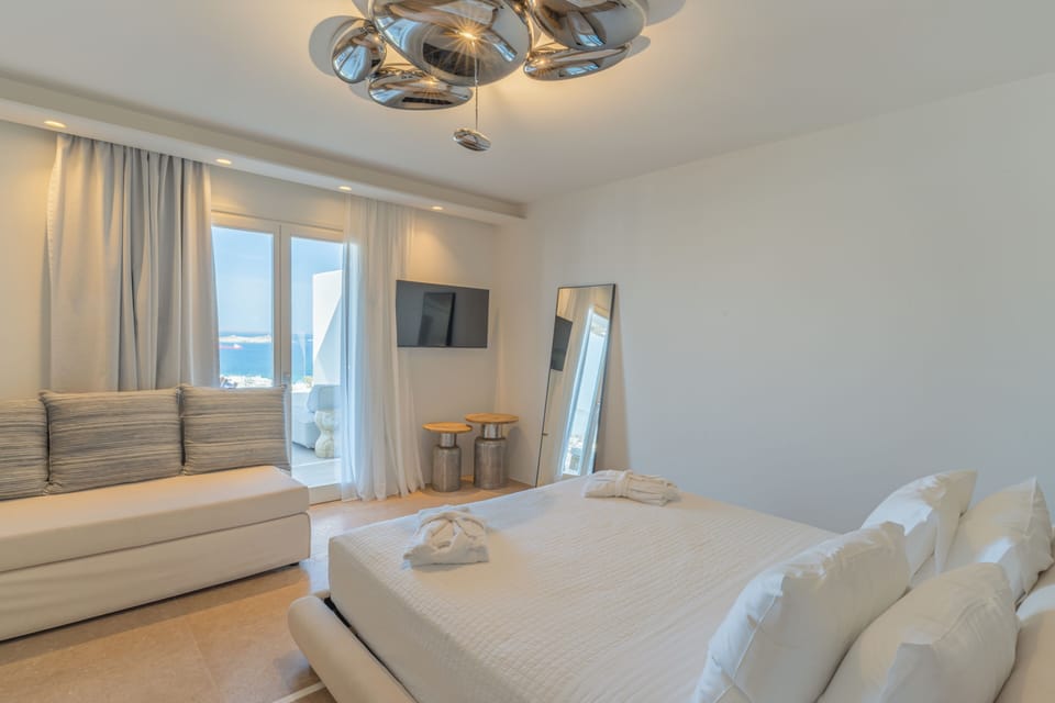 King suite with Private Pool | 1 bedroom, Egyptian cotton sheets, premium bedding, down comforters