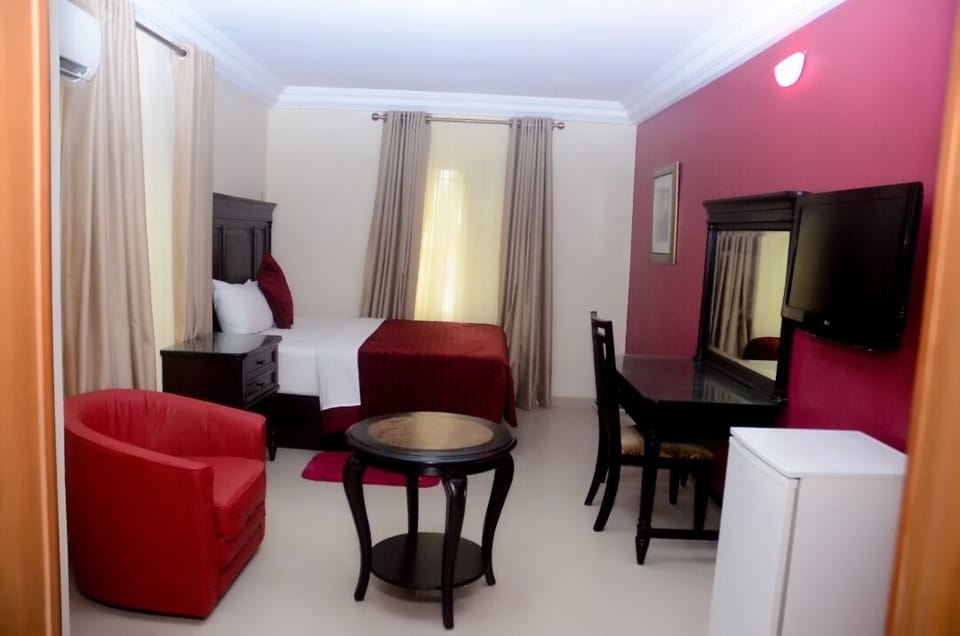 Executive Single Room | Individually decorated, individually furnished, desk, free WiFi