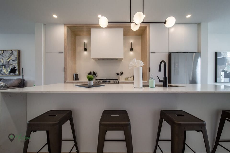 Kitchen island with bar stool seating