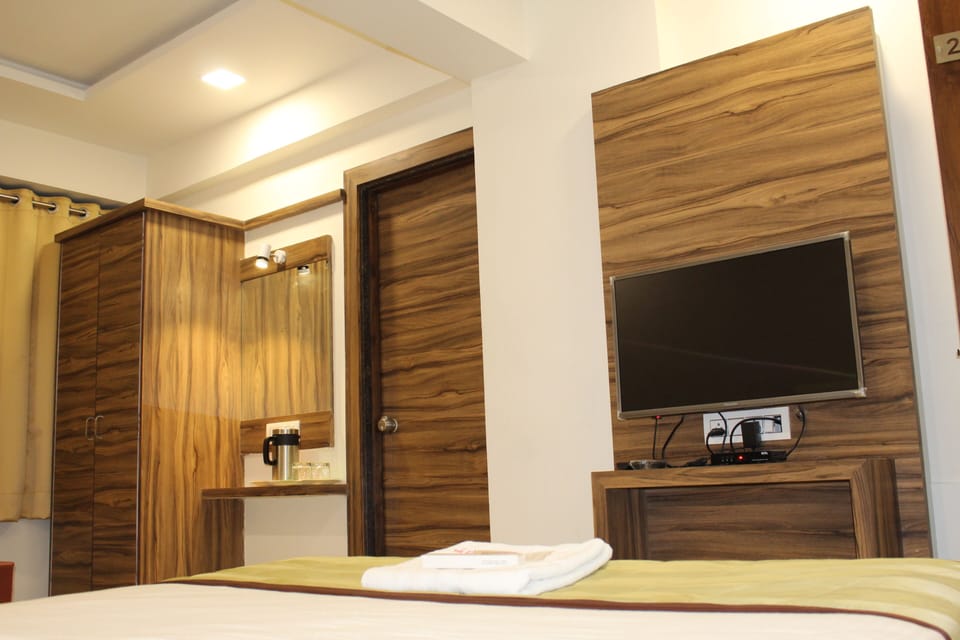 Standard Double Room | WiFi (free), bed sheets