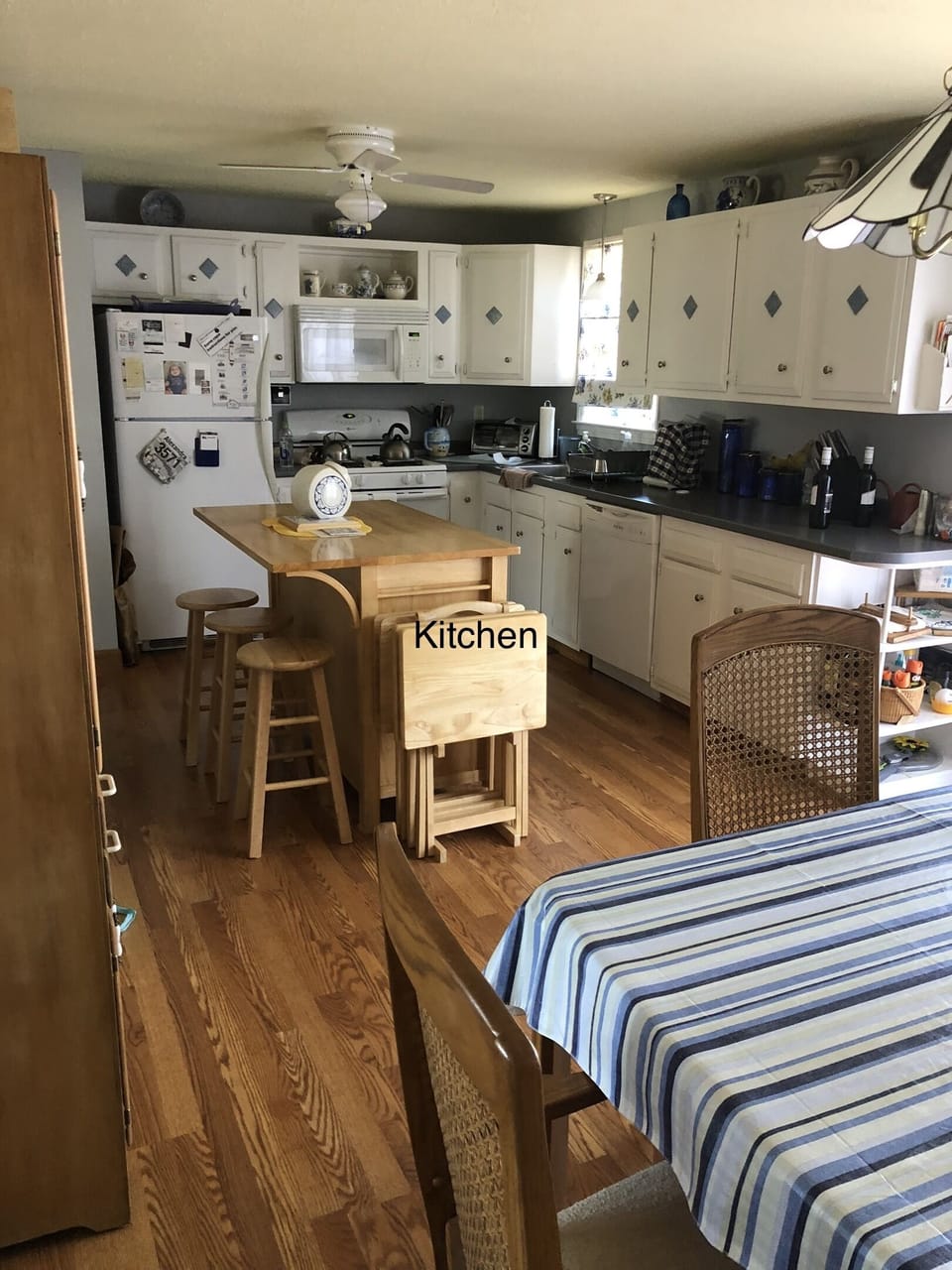 Kitchen with Island
