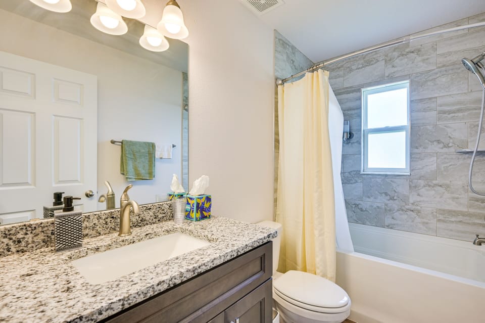 Full Bathroom | Hair Dryer