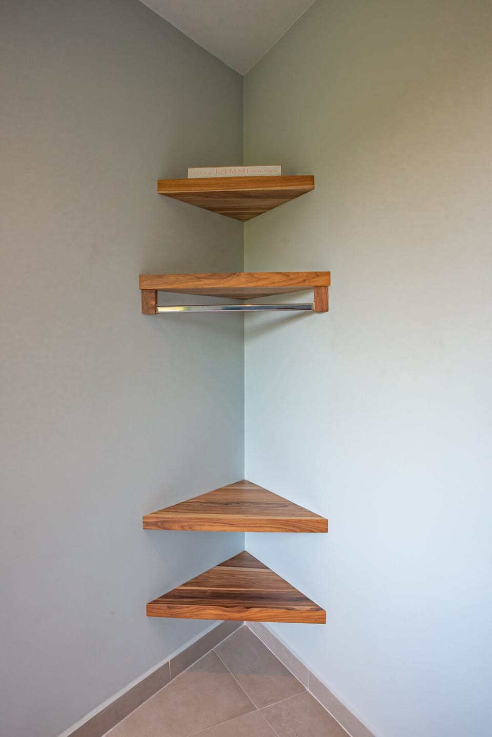 Built In Shelves