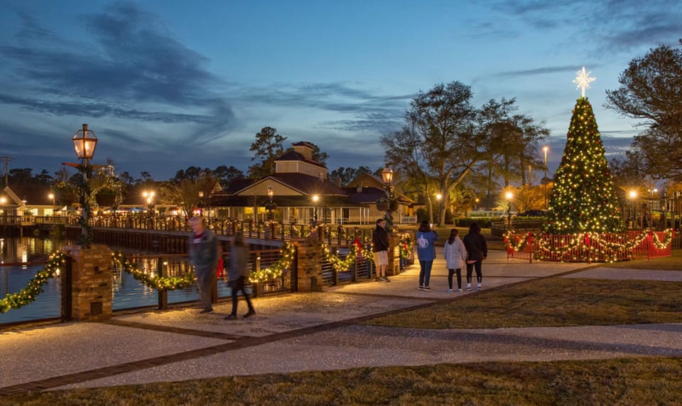 Approximately 15 minutes to Barefoot Landing !