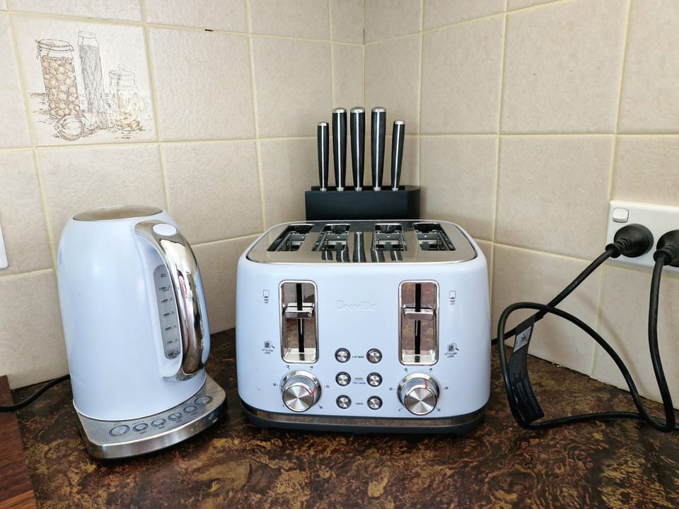 toaster and kettle