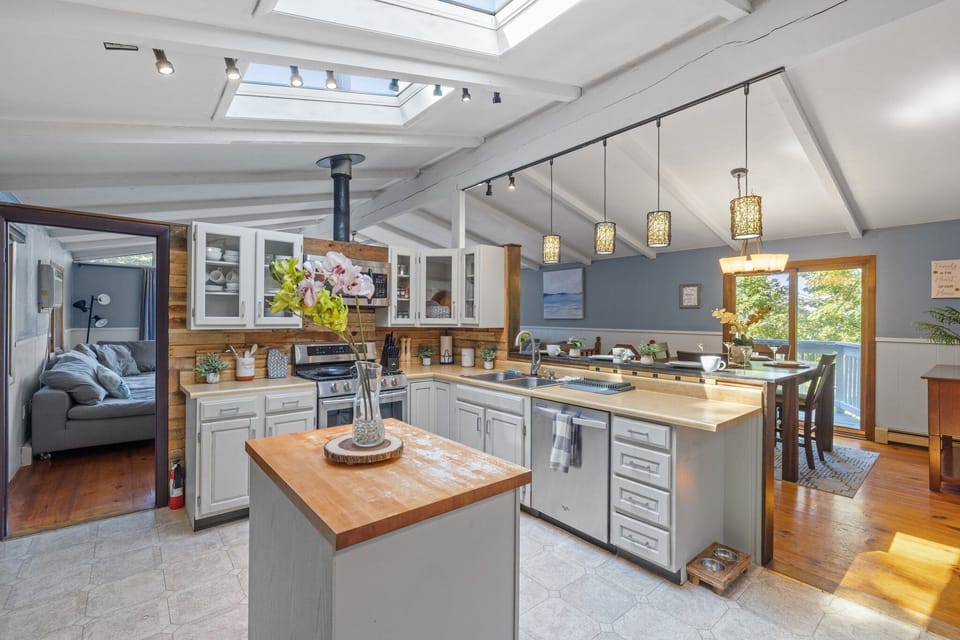 Fully Stocked Kitchen with updated appliances. dishwasher, stove, microwave