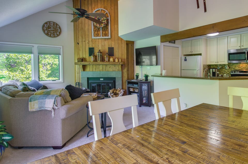 Dining Area | 1st Floor