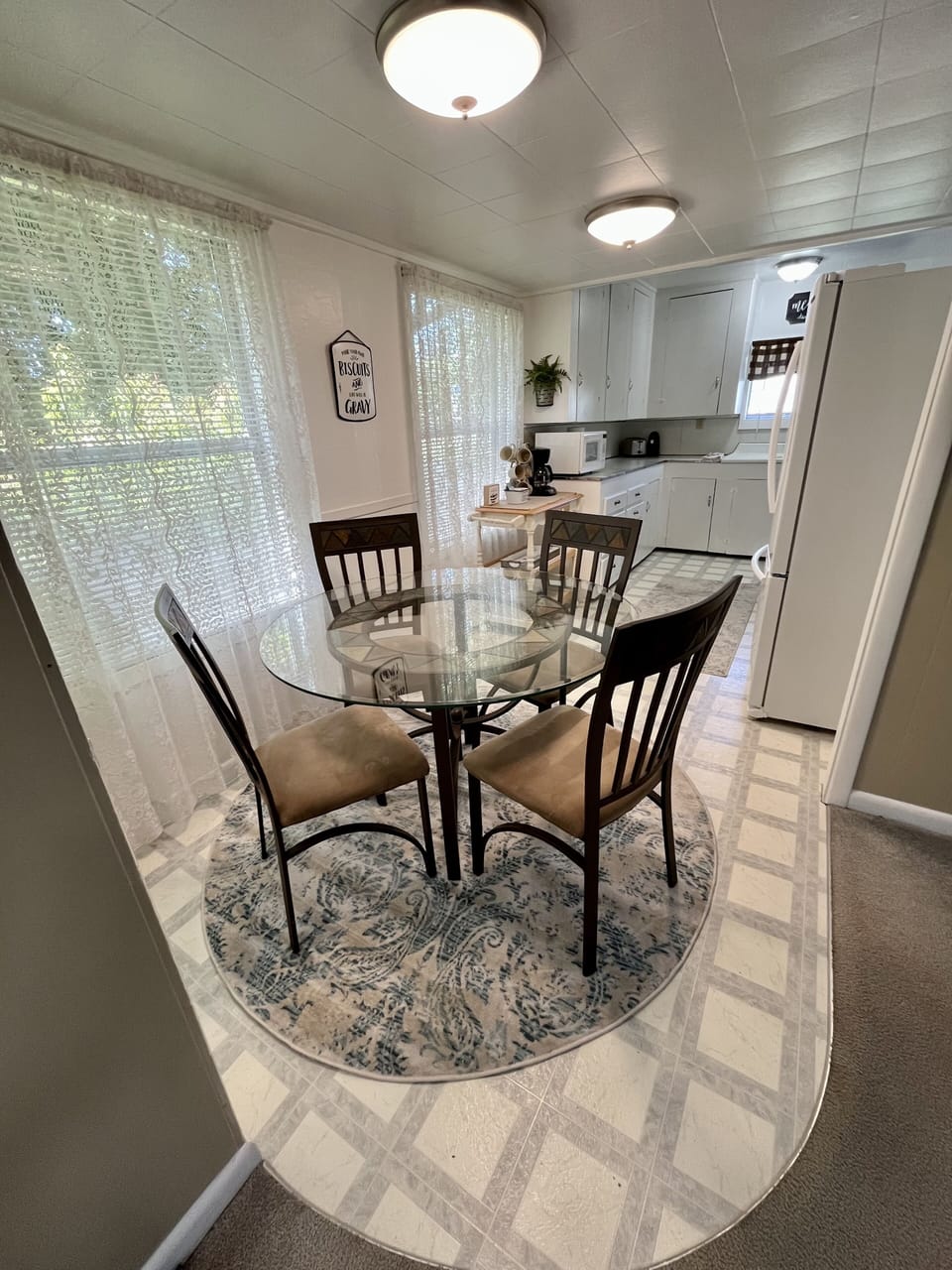 Cottage #3 (Not Dog-Friendly) | In-room dining