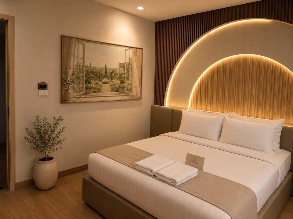 King Double Suite | Desk, WiFi (free), bed sheets