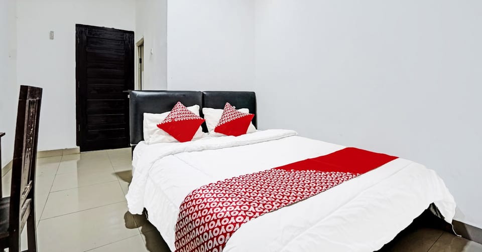 Standard Double Room | Laptop workspace, WiFi (free), bed sheets