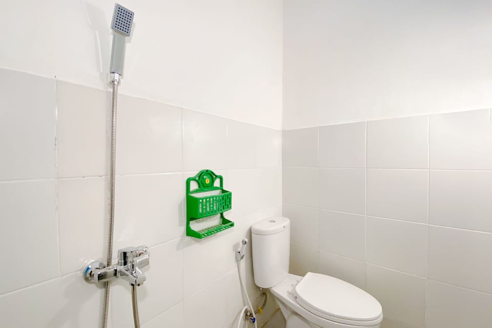 Standard Twin Room | Bathroom | Shower