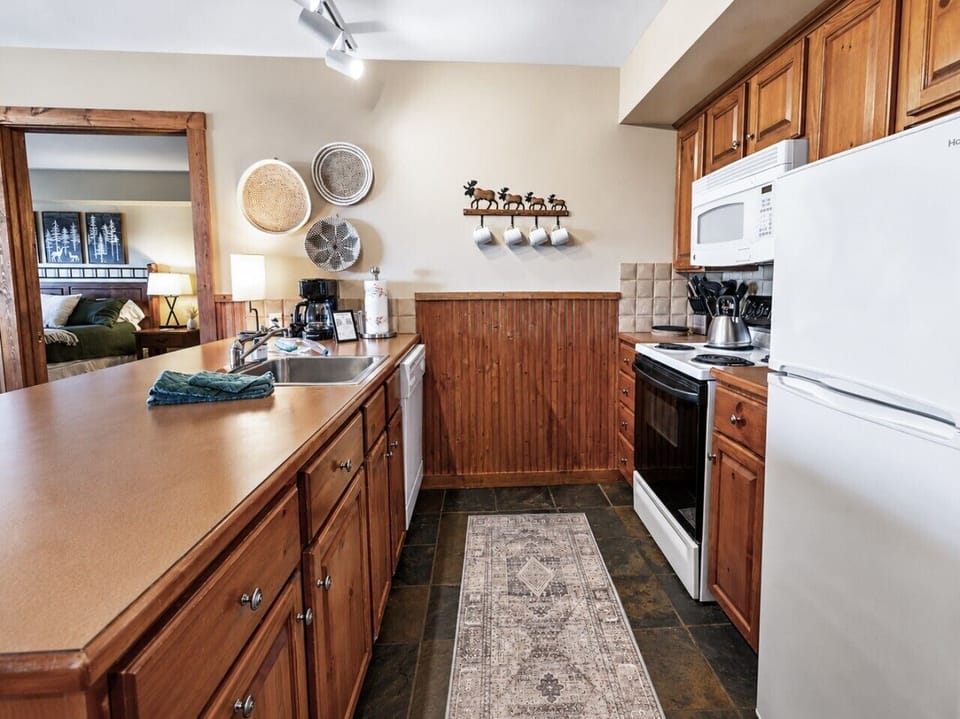 Fully-Equipped Kitchen