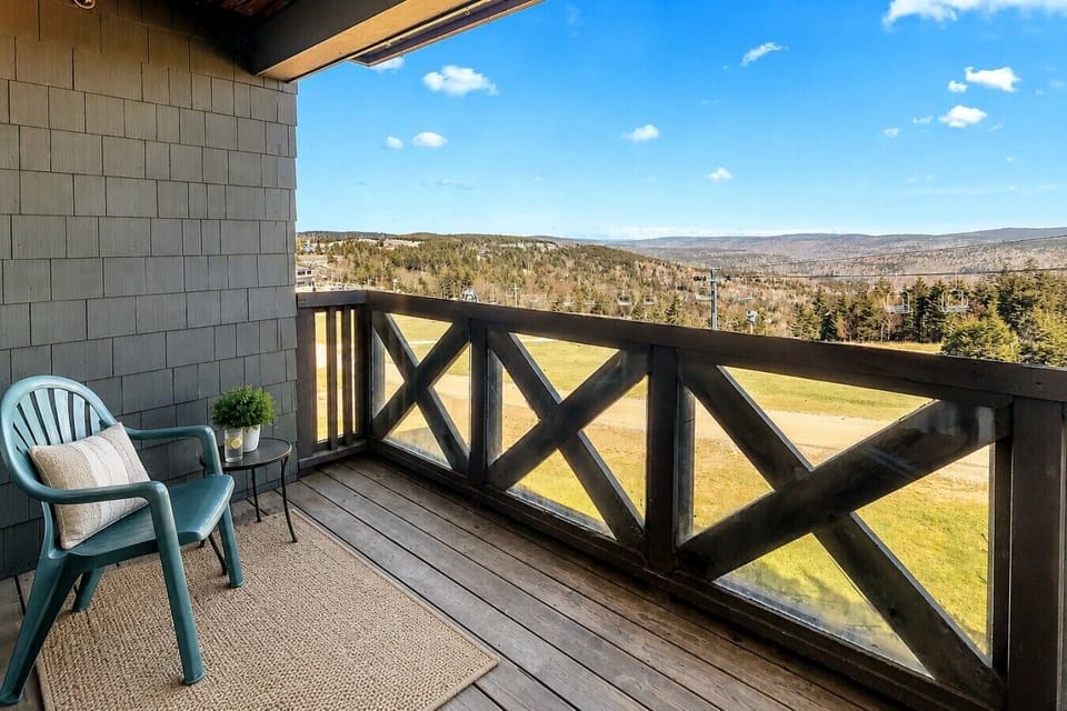 Private Deck