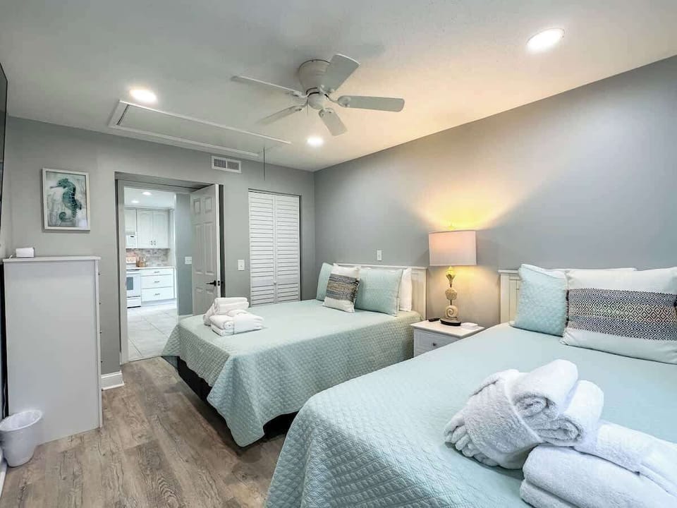 Double Queen Room