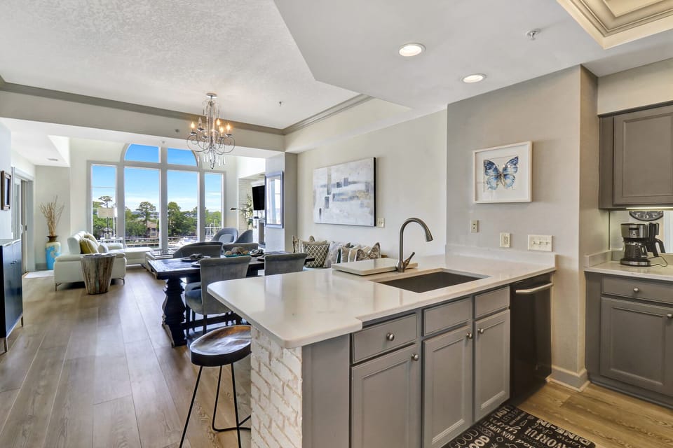 510 Mainsail | Kitchen - 510 Mainsail | Kitchen