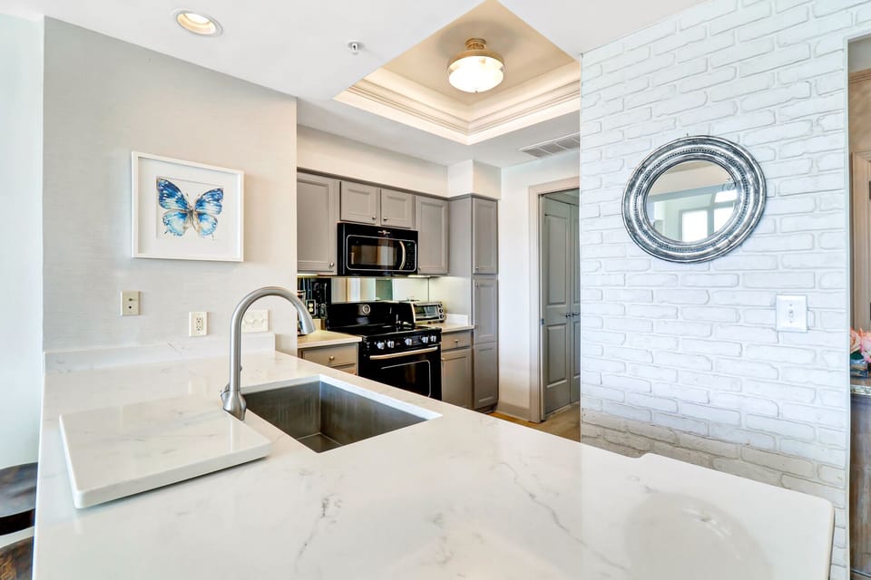 510 Mainsail | Kitchen - 510 Mainsail | Kitchen
