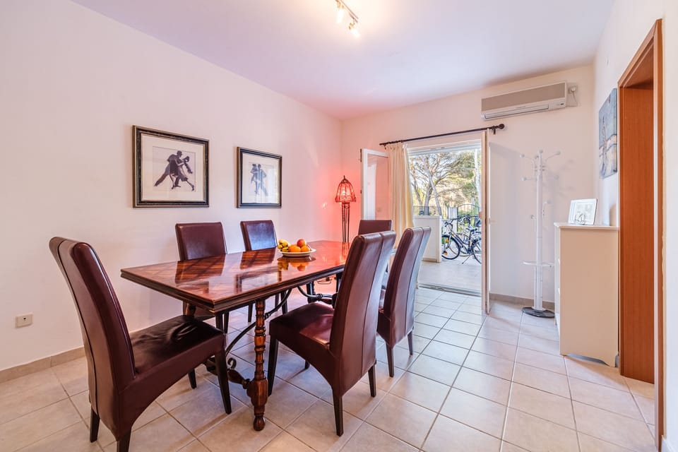Apartment Elmira Sutivan Croatia Charme Holidays rentals
