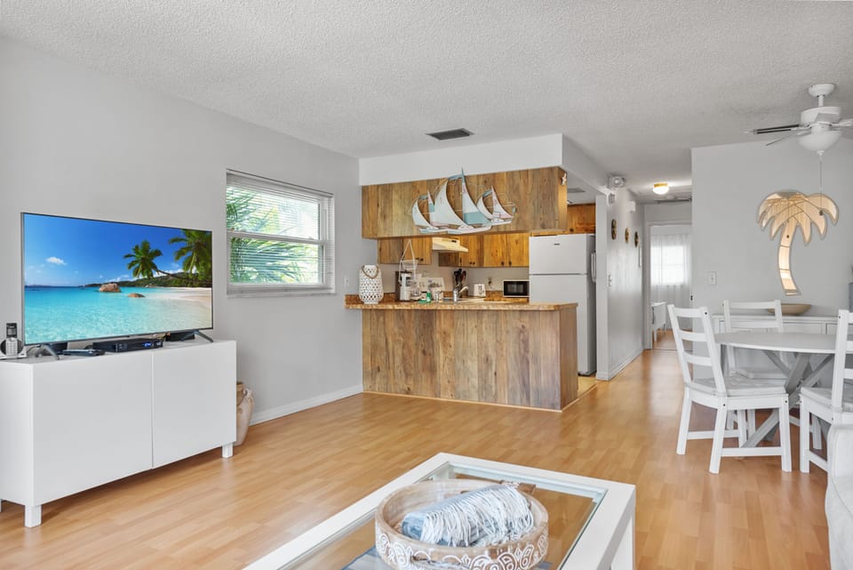 Open floor plan with the kitchen just off the living and dining area
