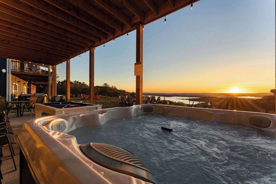 Watch the sunset from the hot tub!