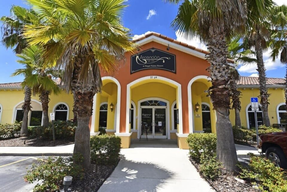 Regal Palms Day Spa