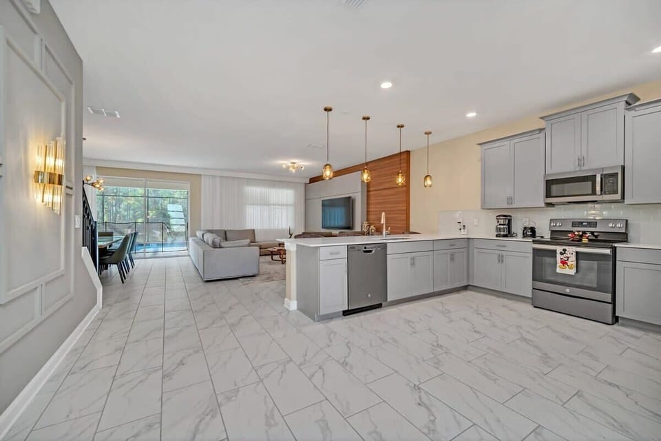 2826 Storey Cove_Storey Lake_05.jpg