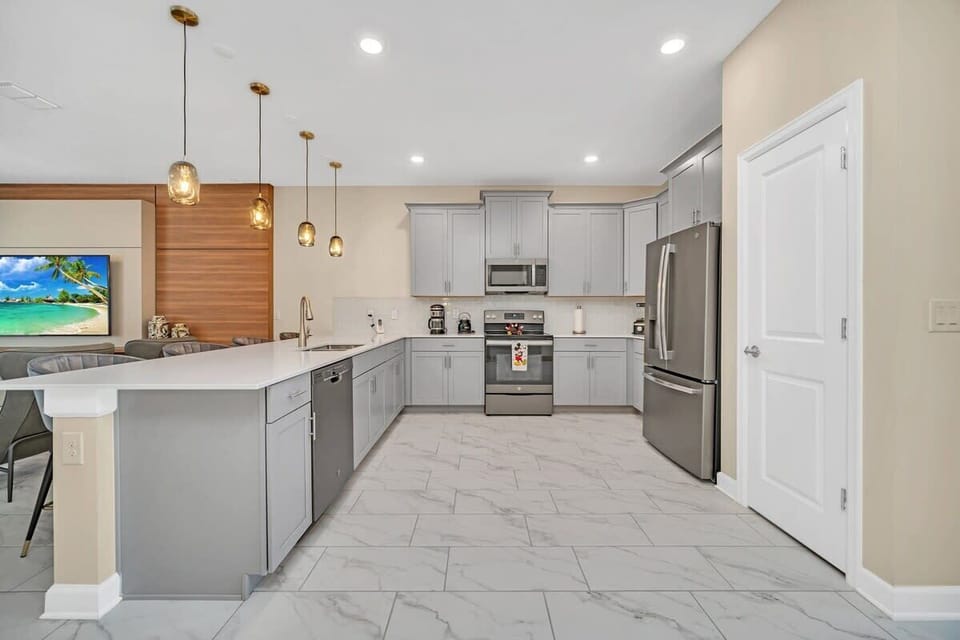 2826 Storey Cove_Storey Lake_06.jpg