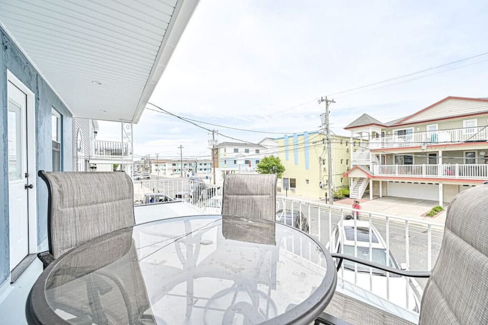 Balcony!
