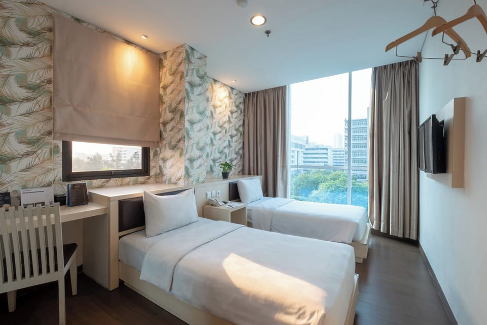 Deluxe Twin | In-room safe, free WiFi, bed sheets