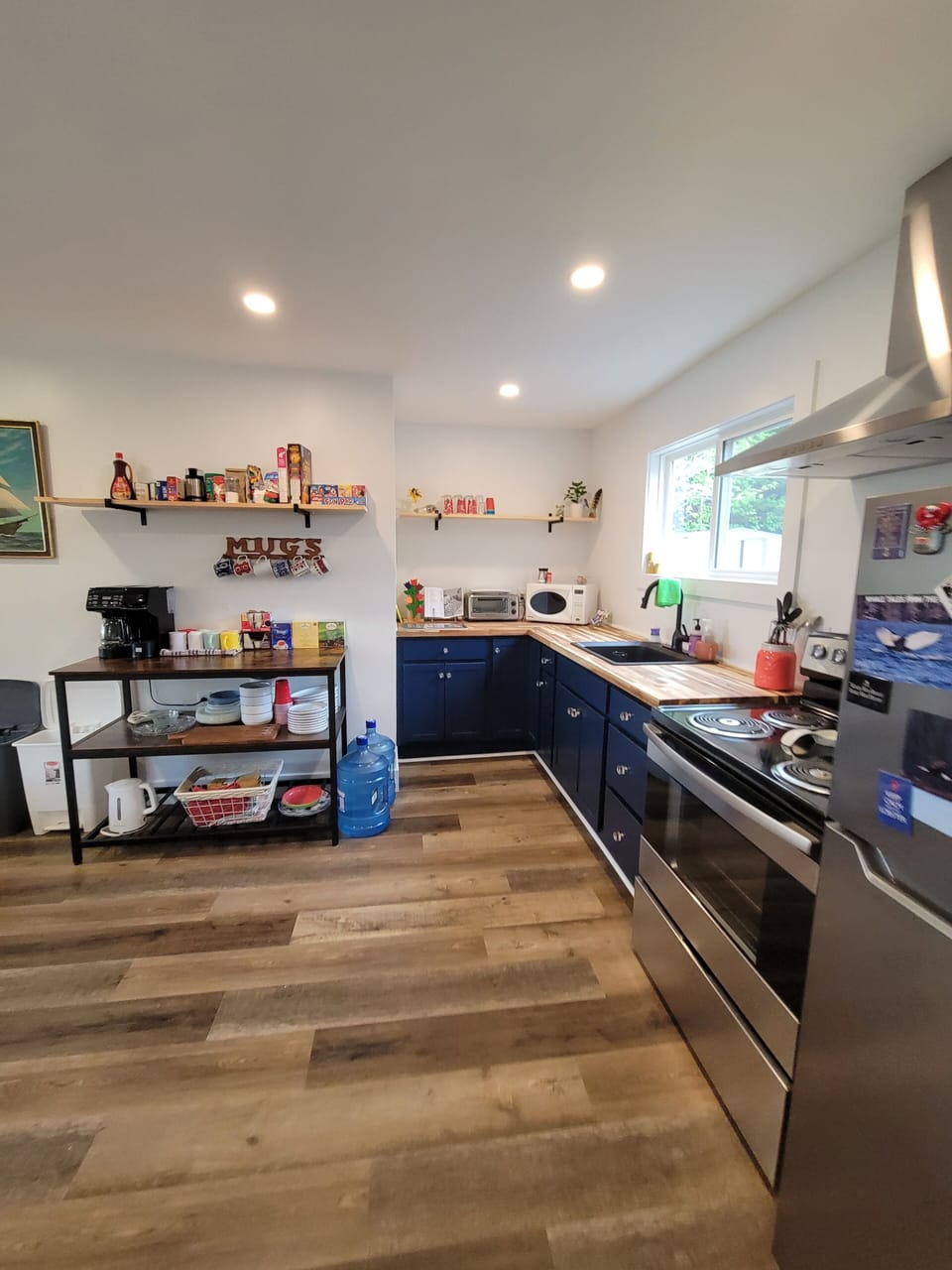 Fully equipped kitchen just bring food