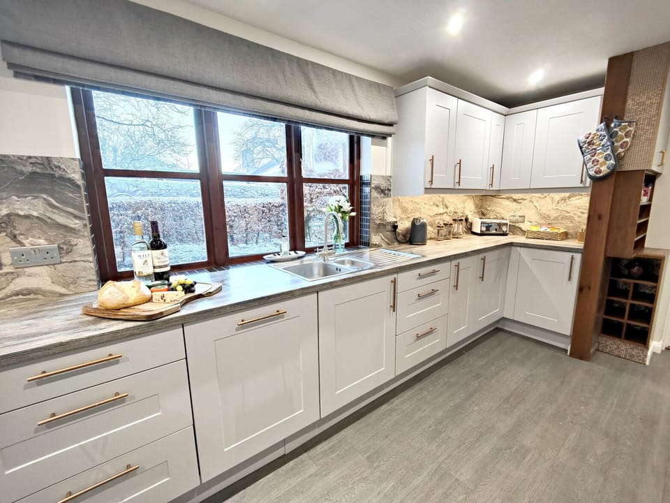 Fridge, dishwasher, electric kettle, toaster