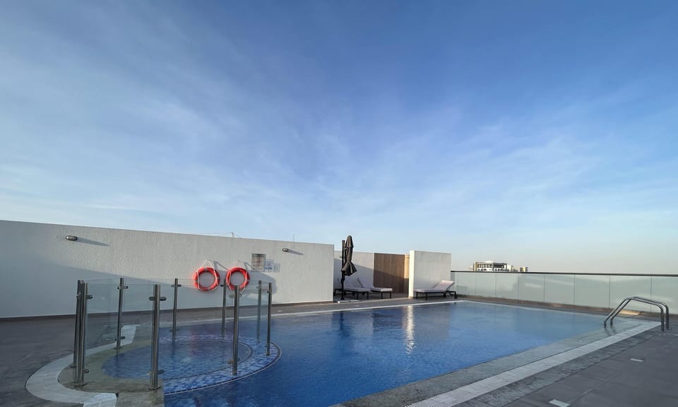 Apartment (0 Bedroom) | Pool | Outdoor pool