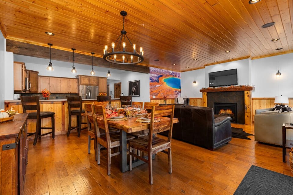 Dining, Kitchen, Livingroom