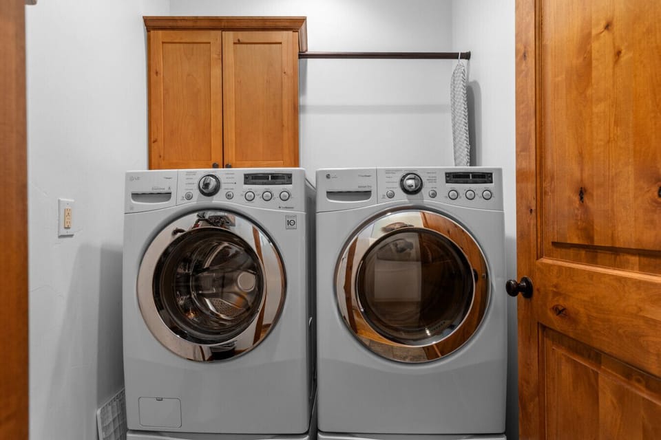 Washer & Dryer