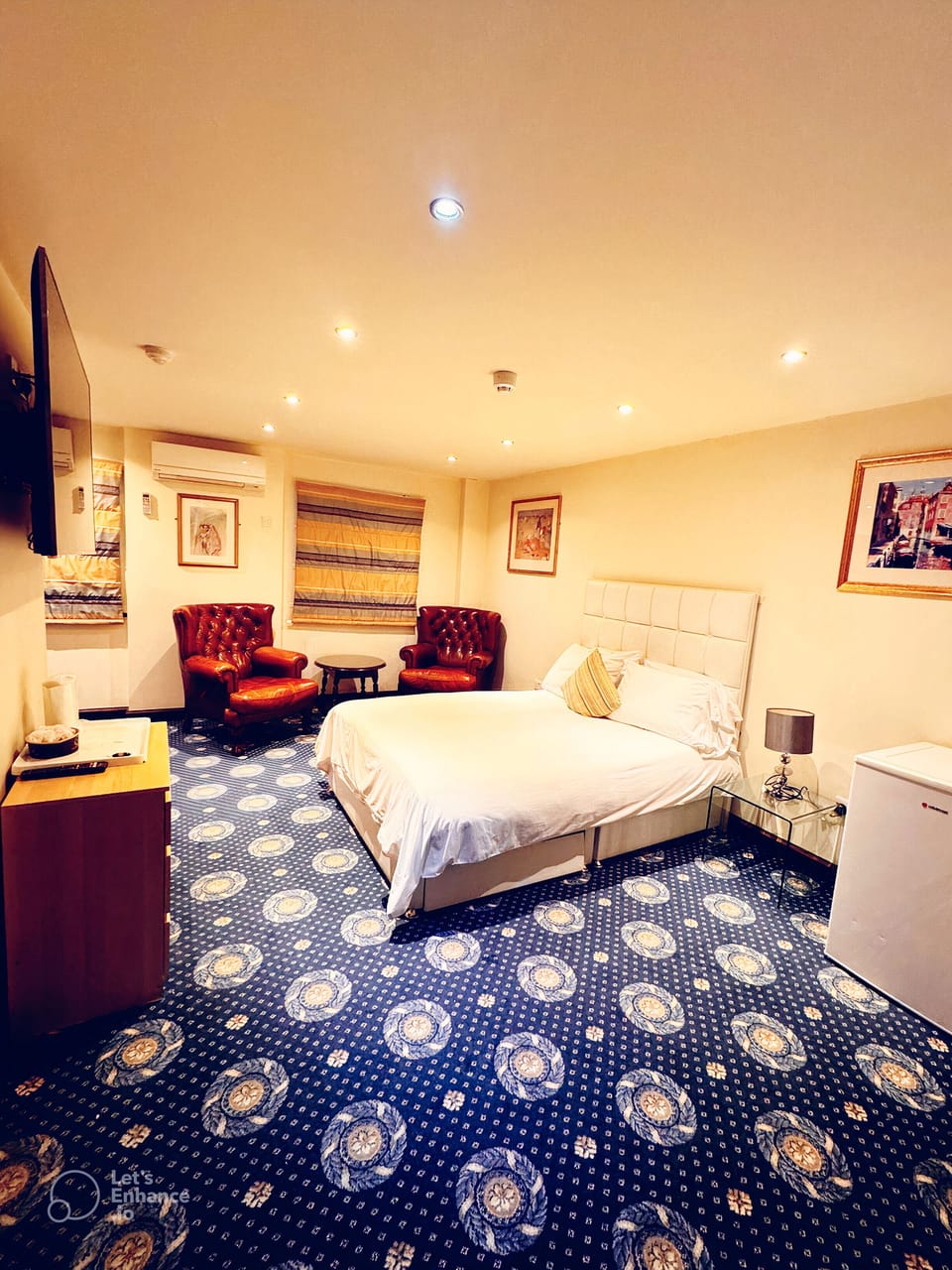 Executive Double Room, Ensuite | Desk, laptop workspace, individually decorated, individually furnished