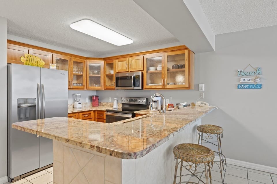 Condo, 2 Bedrooms | Private kitchen | Fridge, microwave, oven, dishwasher