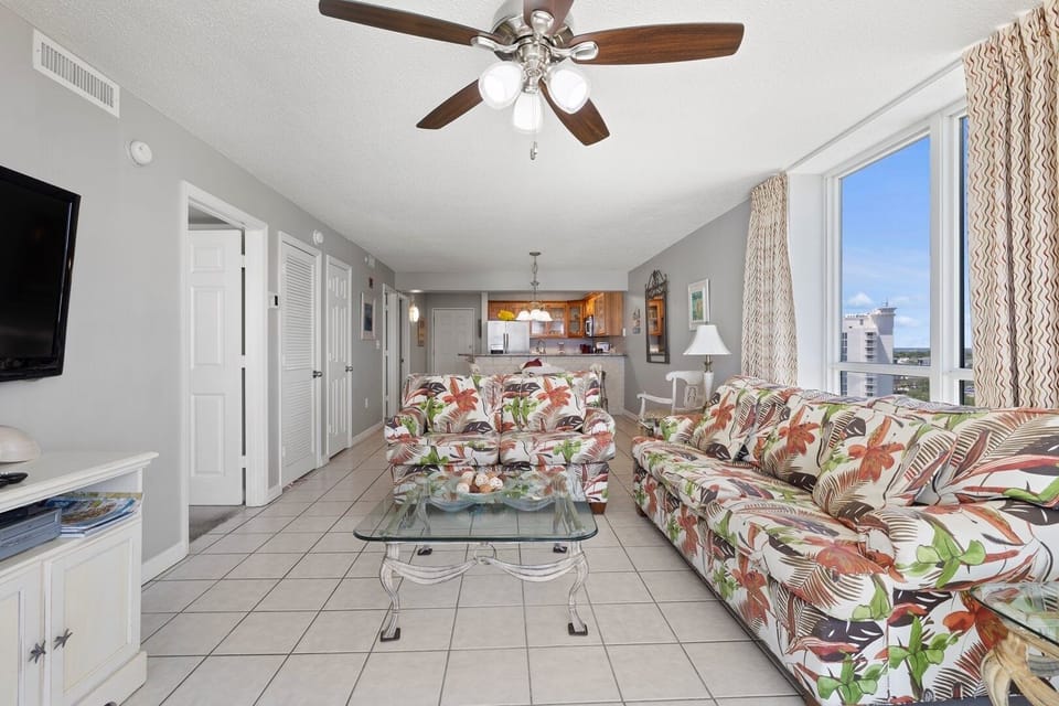 Condo, 2 Bedrooms | Interior