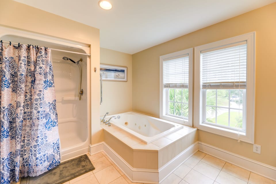 Full Bathroom | Garden Bathtub