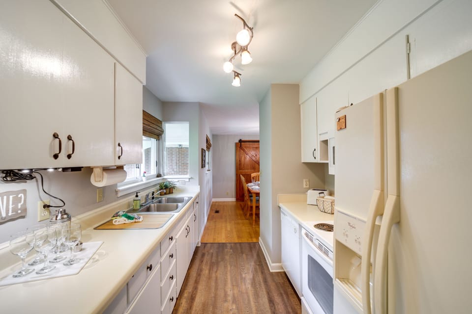 Kitchen | Cooking Basics | Coffee Maker | Trash Bags & Paper Towels