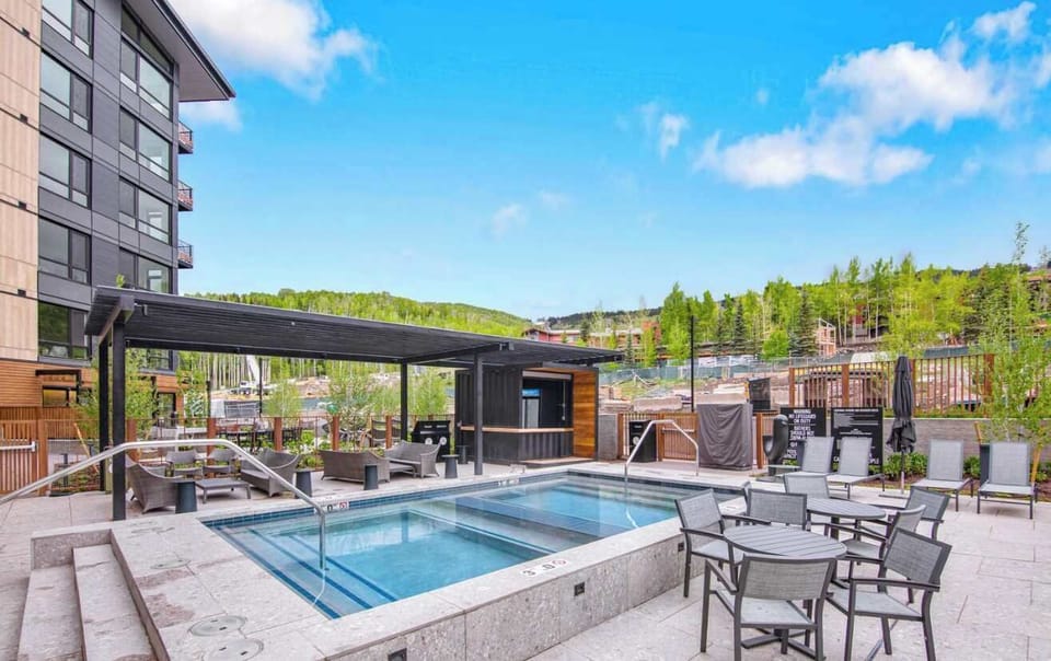 Hot tub