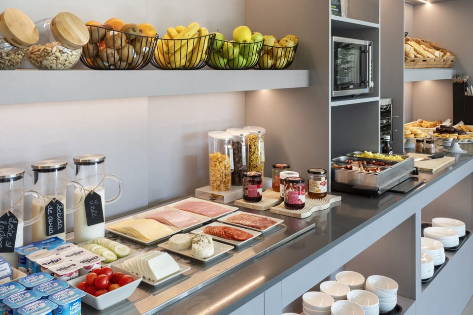 Daily buffet breakfast (EUR 11.50 per person)
