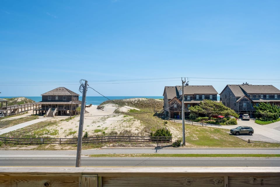 NH385: Footloose & Fab | Ocean View From Top Level Sun Deck