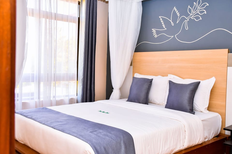 Superior Suite | Desk, laptop workspace, soundproofing, free WiFi