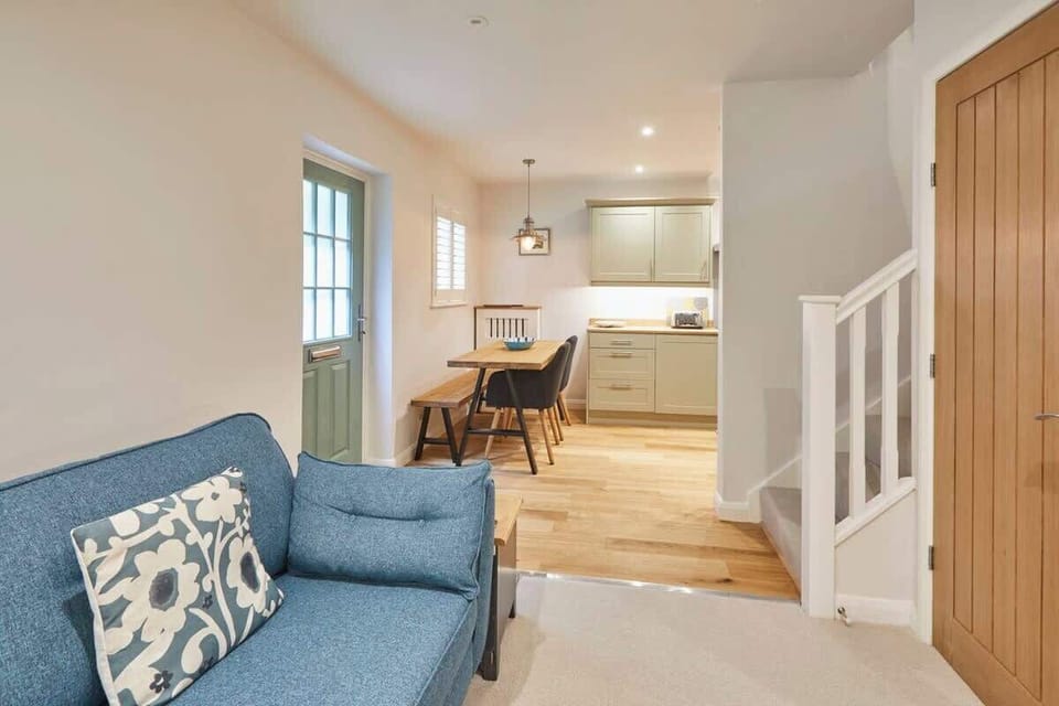 Breckon Cottage, Whitby - Host & Stay
