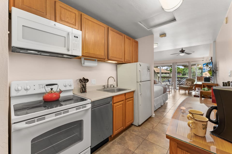 Fully equipped kitchen