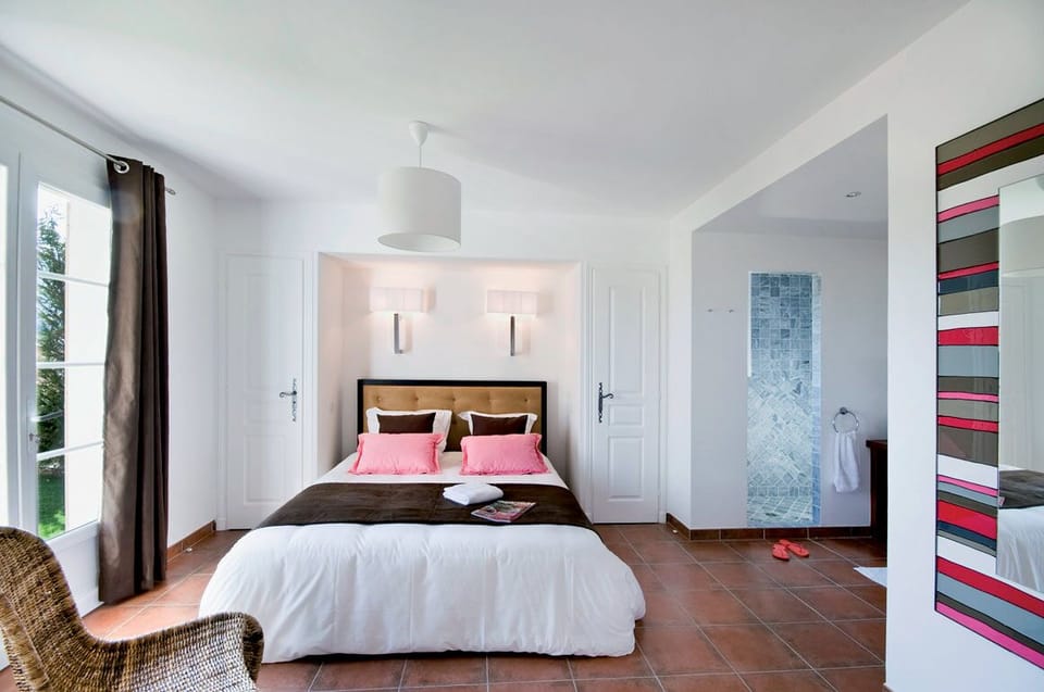 Business Villa | 3 bedrooms, cribs/infant beds, WiFi